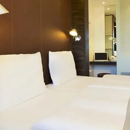 Hannover-lahe Hotel 3*