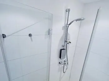 Hannover-lahe Hotel 3*