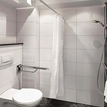 Hotel Hannover-lahe 3*